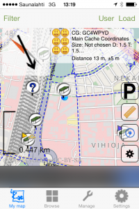 Kuva 6 - Geobucket ohjelma on saatavilla iPhonelle. Etäisyyden kätkölle ja GPS:n tarkuuden näkee kätevästi oikeasta yläkulmasta. 